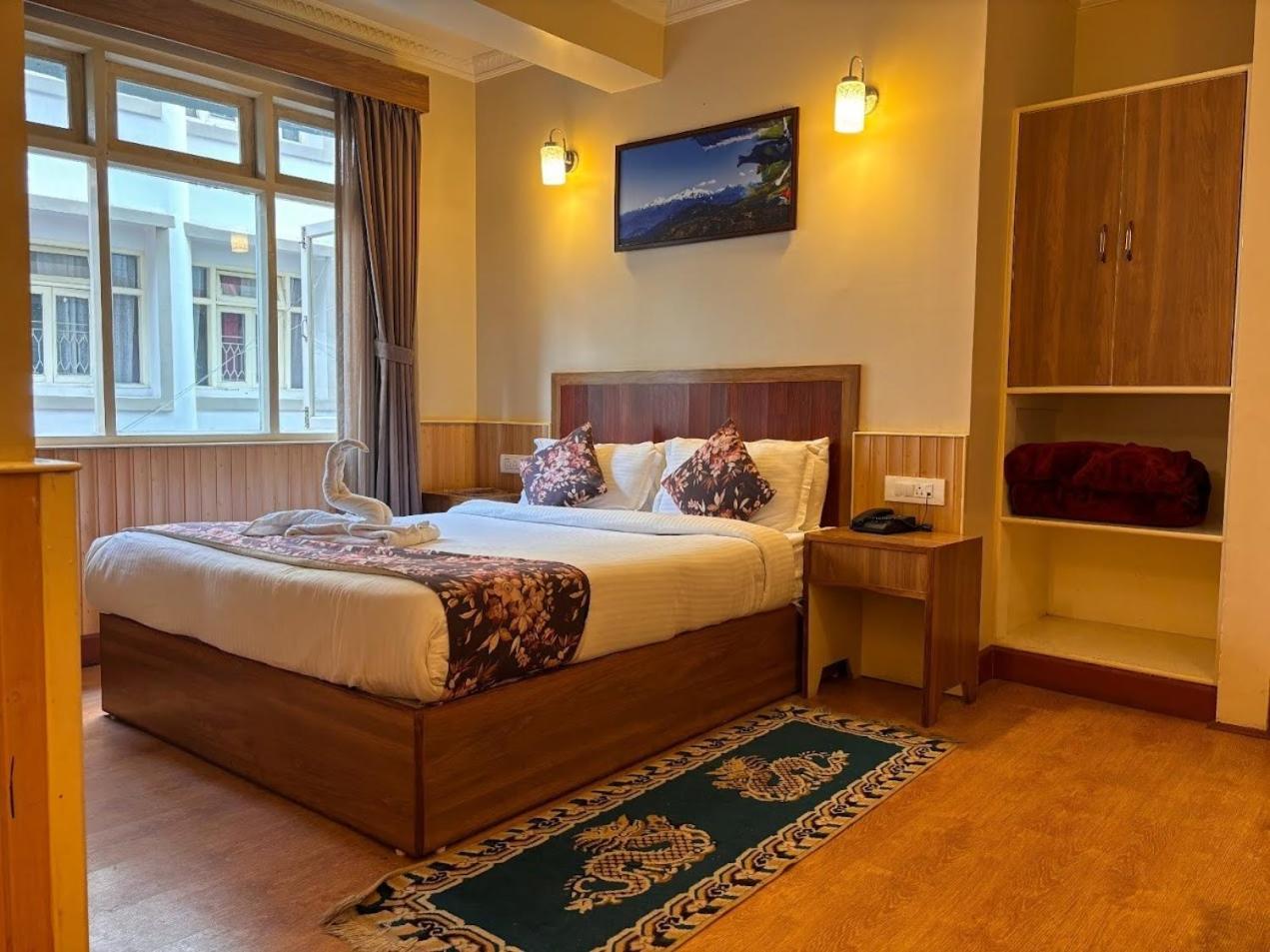 Serenity Taksa Palace Hotel Darjeeling  Exterior foto