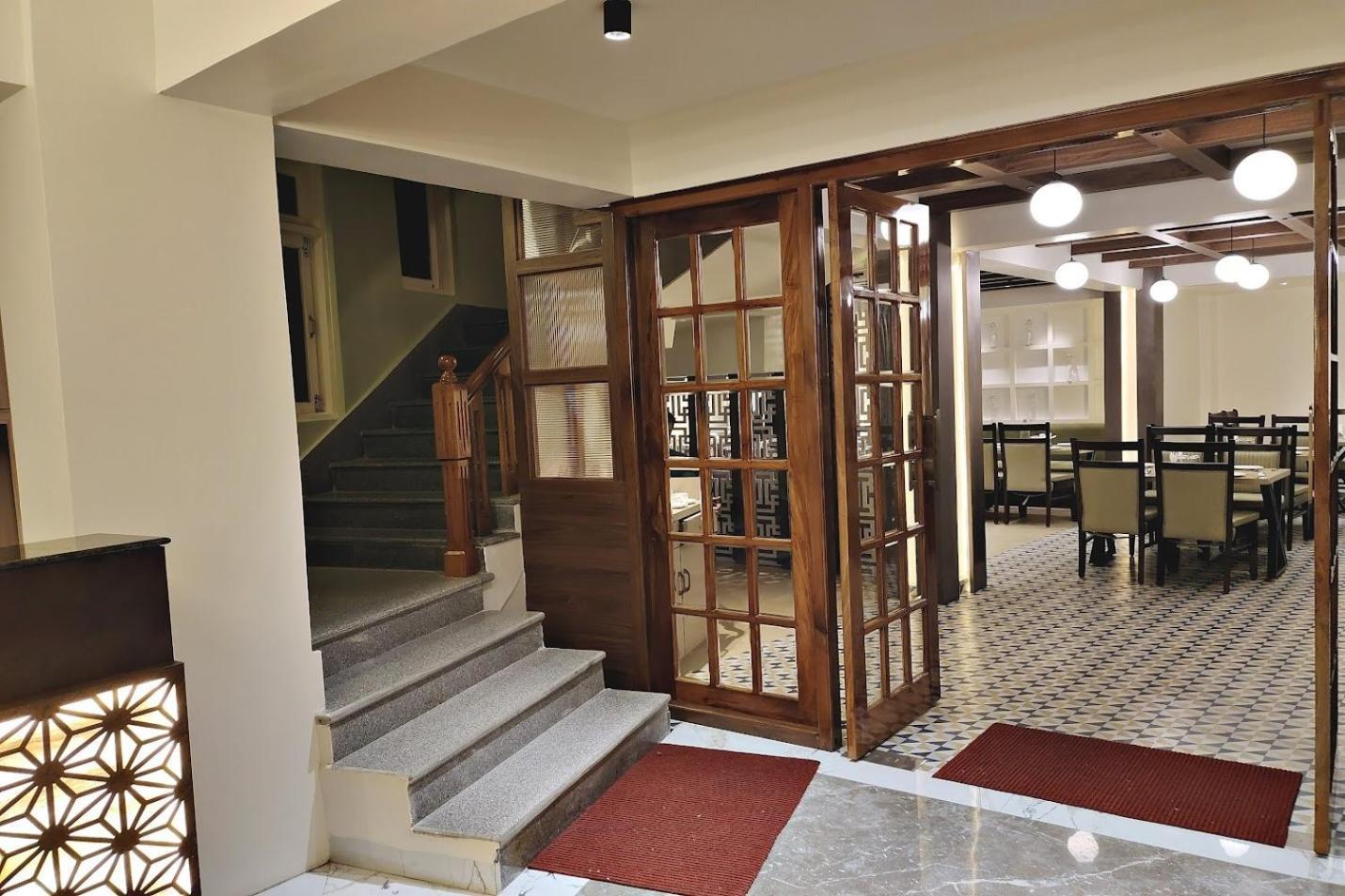 Serenity Taksa Palace Hotel Darjeeling  Exterior foto